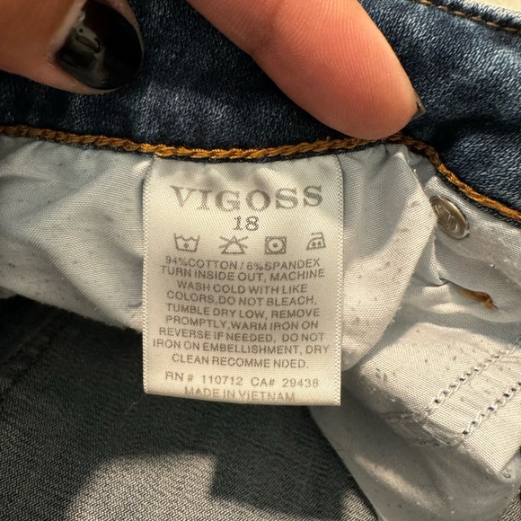 Vigoss Jean Shorts - Picture 11 of 11